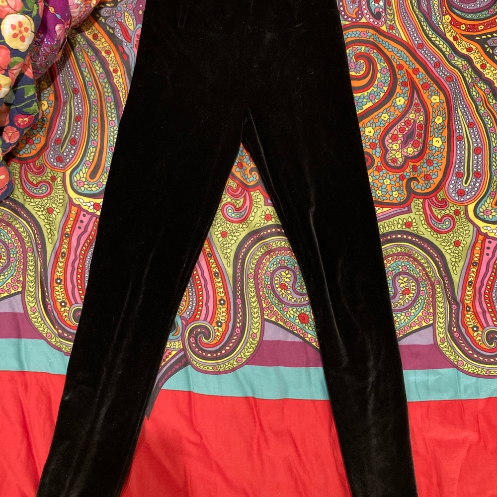 Aritzia velvet black leggings